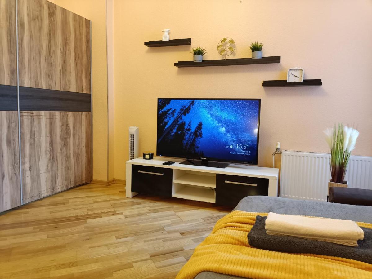 Riga Central Street Cozy Apartment Dış mekan fotoğraf
